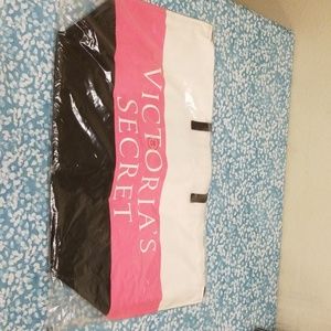 New Victoria's secret tote